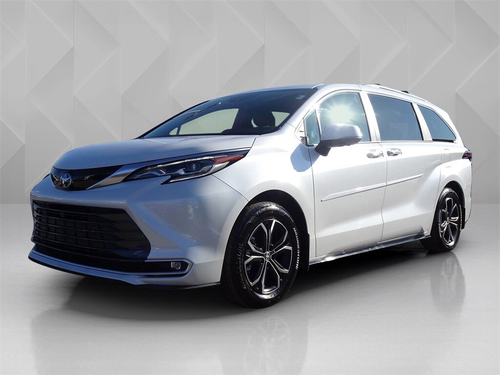 Used 2025 Toyota Sienna Platinum Minivan/Van