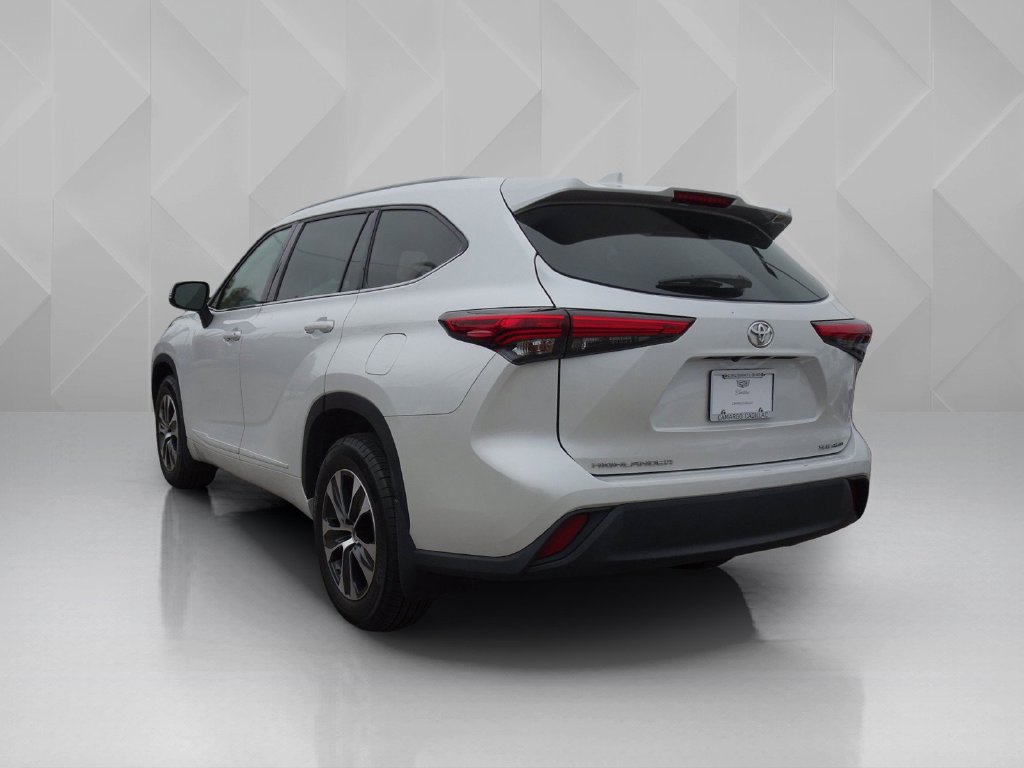 Used 2022 Toyota Highlander XLE SUV