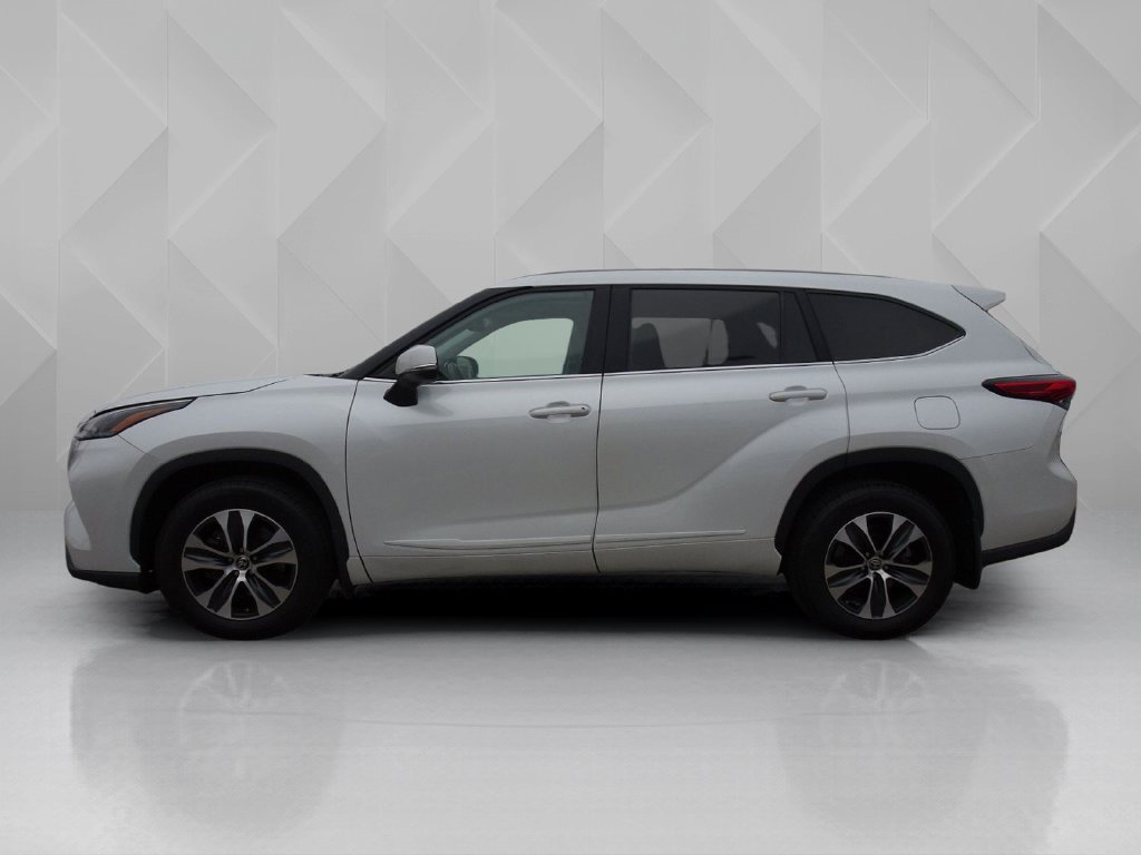 Used 2022 Toyota Highlander XLE SUV