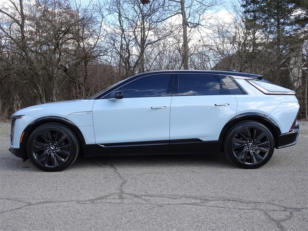 Used 2024 Cadillac LYRIQ Sport 3 with VIN 1GYKPWRL0RZ109601 for sale in Cincinnati, OH