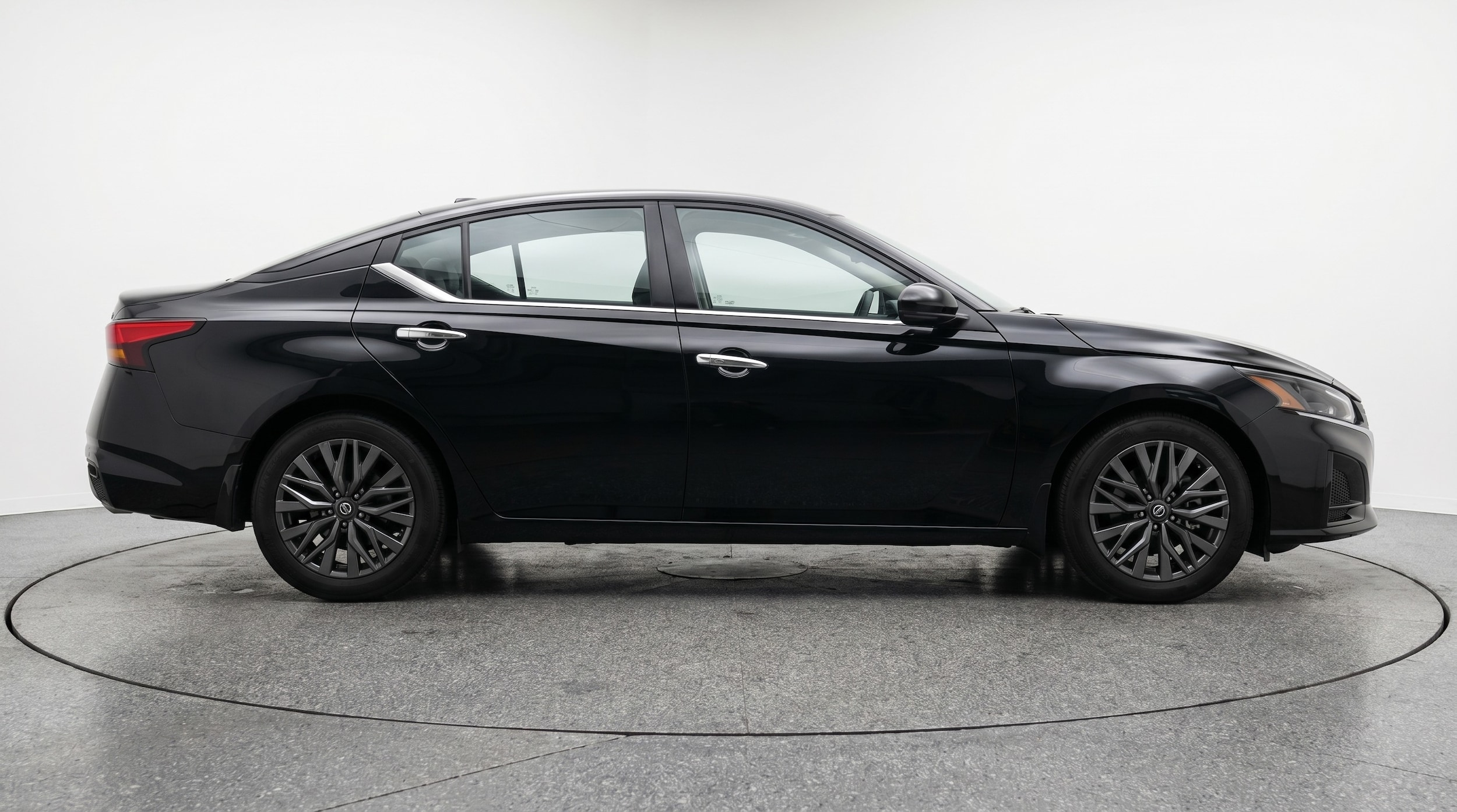 Thumbnail: 2025 Nissan Altima - 8