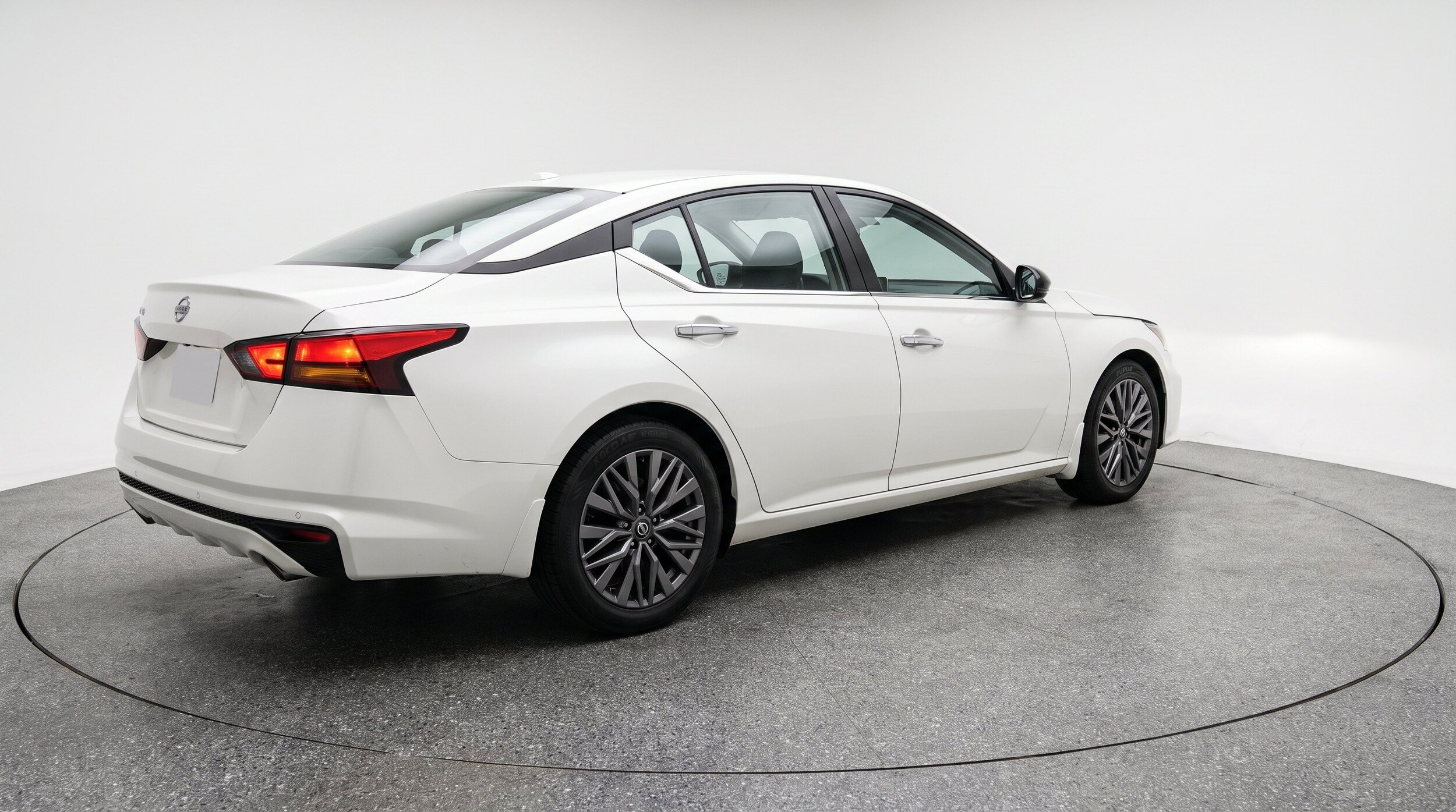 Thumbnail: 2025 Nissan Altima - 9