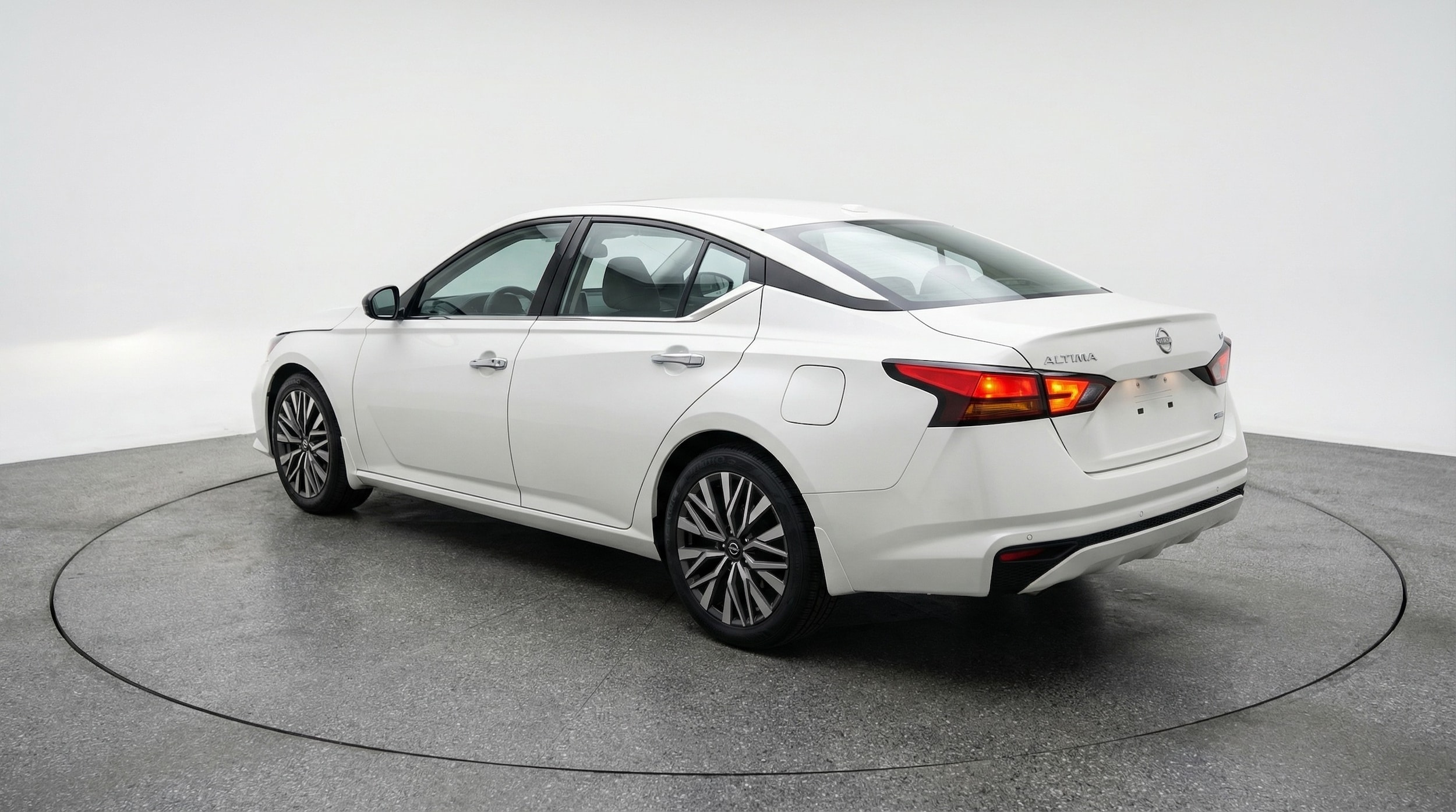 Thumbnail: 2025 Nissan Altima - 5