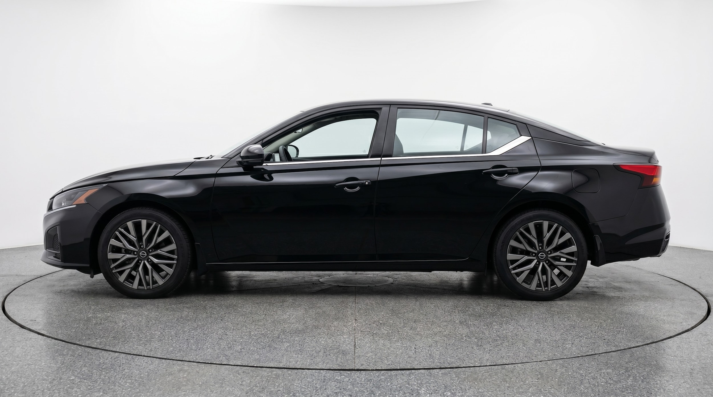 Thumbnail: 2025 Nissan Altima - 4