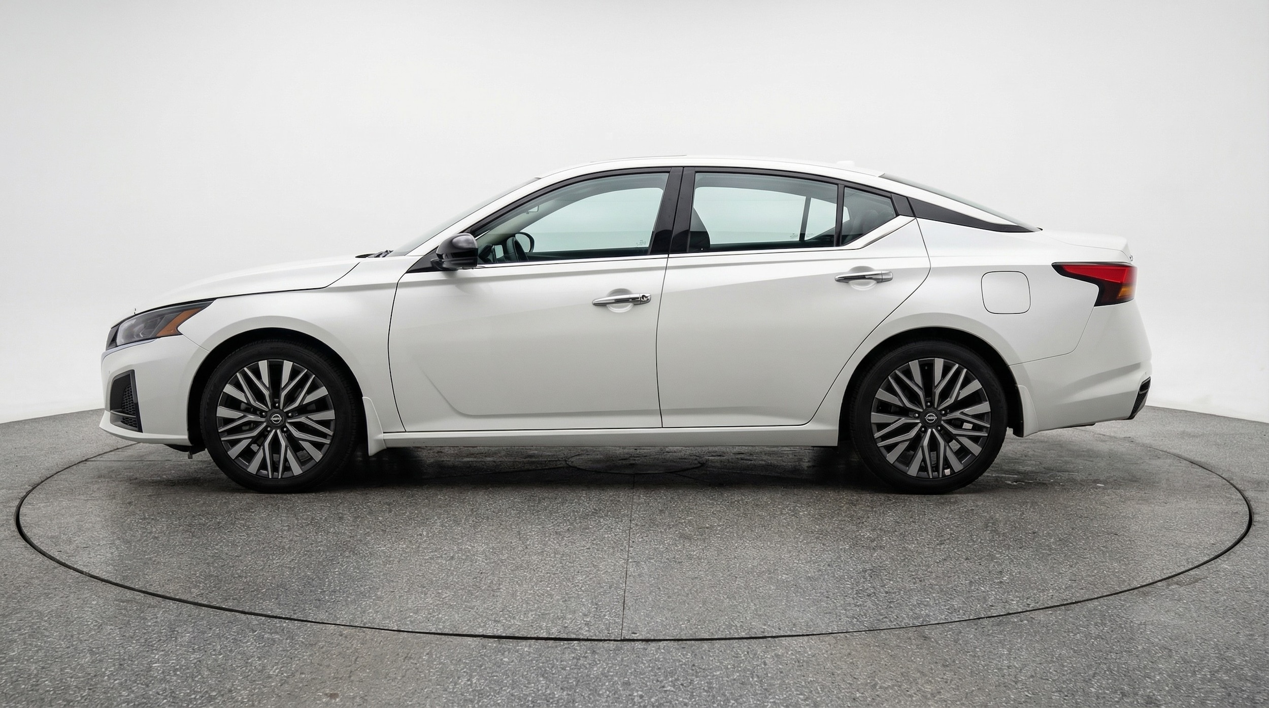 Thumbnail: 2025 Nissan Altima - 4