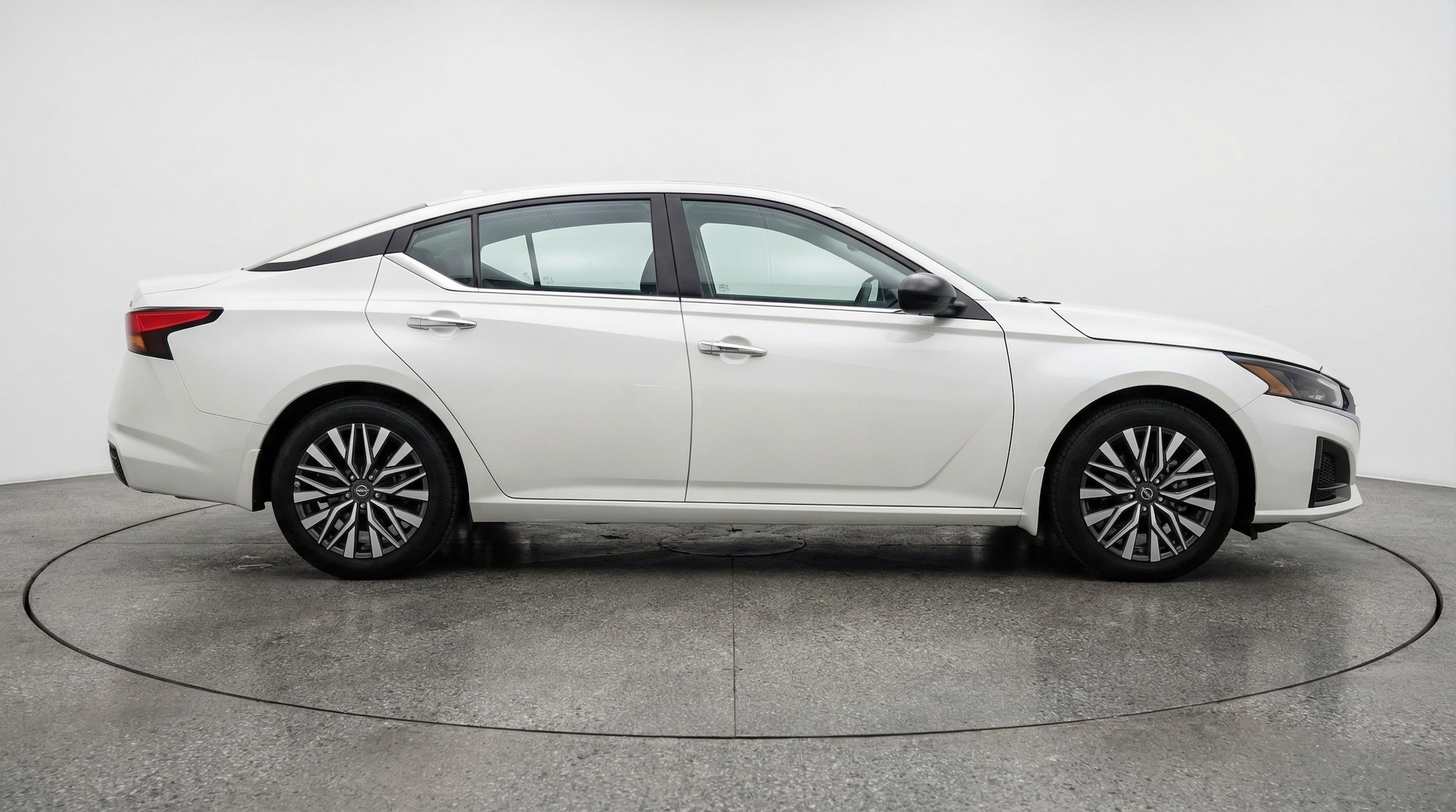 Thumbnail: 2025 Nissan Altima - 8