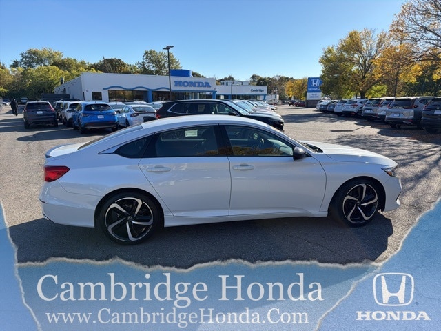 2022 Honda Accord Sport SE's photo