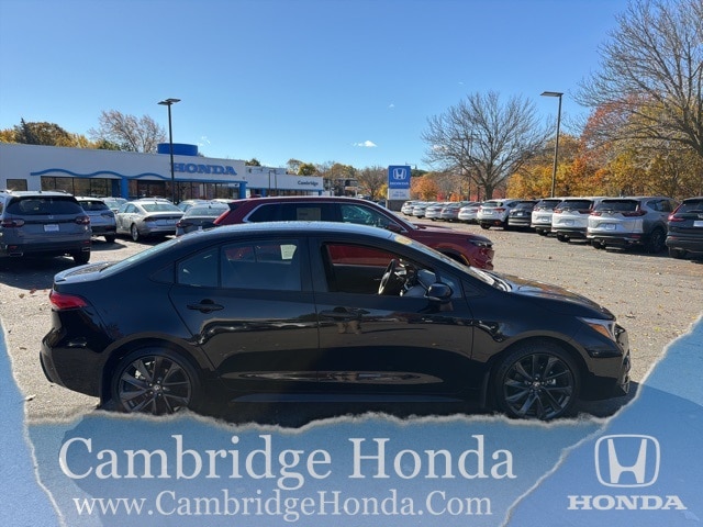 2025 Toyota Corolla SE's photo