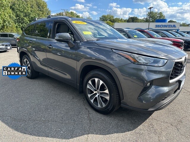2020 Toyota Highlander XLE photo 2