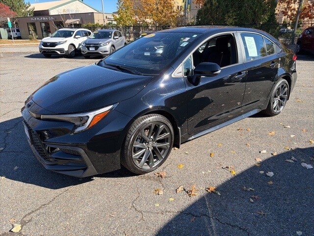 2025 Toyota Corolla SE photo 3