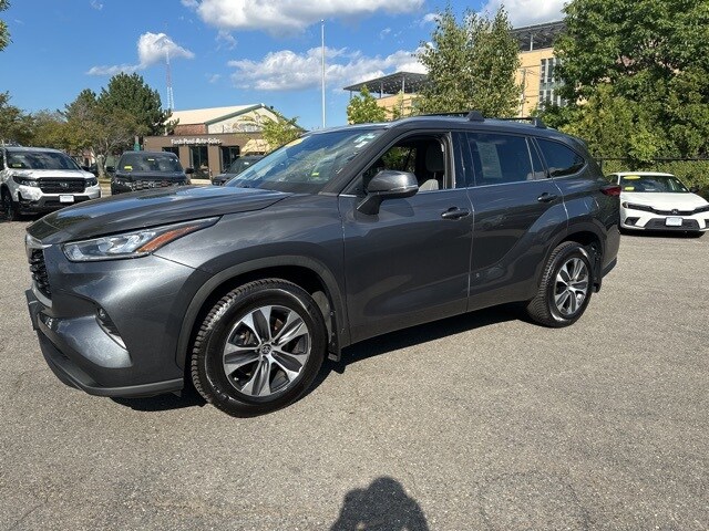 2020 Toyota Highlander XLE photo 4