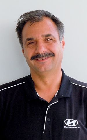Niculae Raicio<br><span style='font-size: 90%;color:#000000;'>Sales Consultant</span>