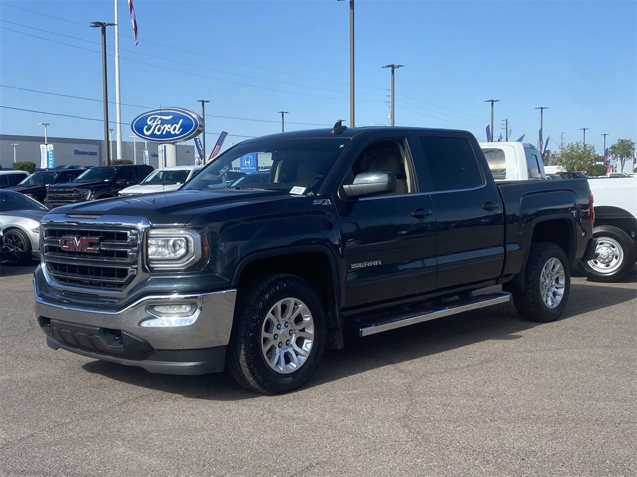 Used 2018 GMC Sierra 1500 SLE with VIN 3GTU2MEC9JG461118 for sale in Phoenix, AZ