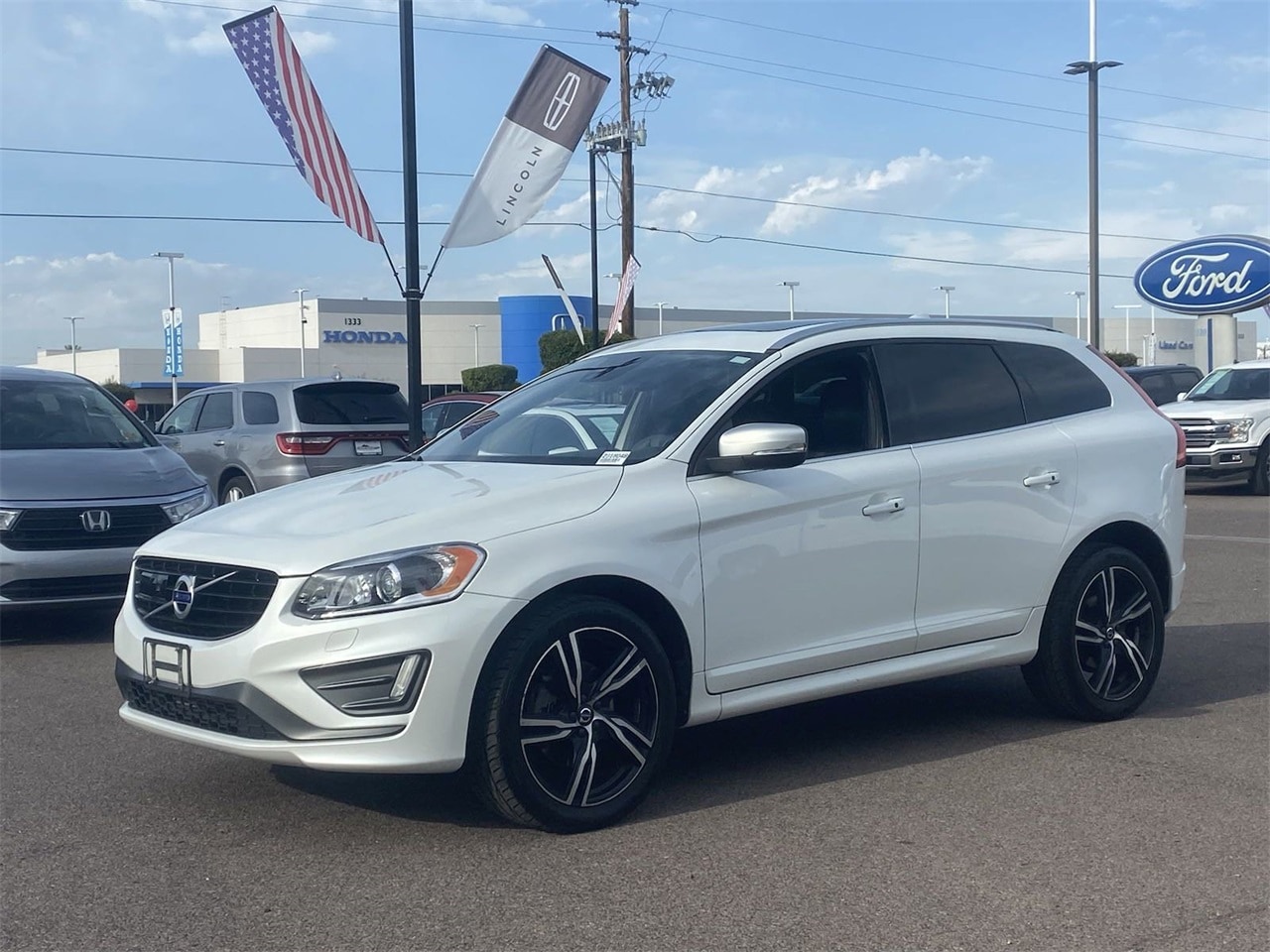 Used 2017 Volvo XC60 T6 R-Design with VIN YV449MRS5H2036086 for sale in Phoenix, AZ