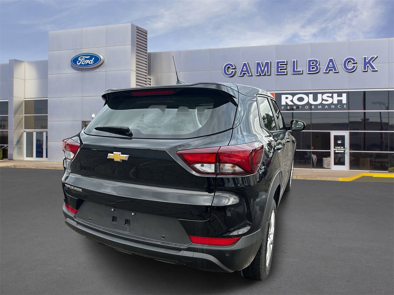 2022 Chevrolet Trailblazer LS photo 2