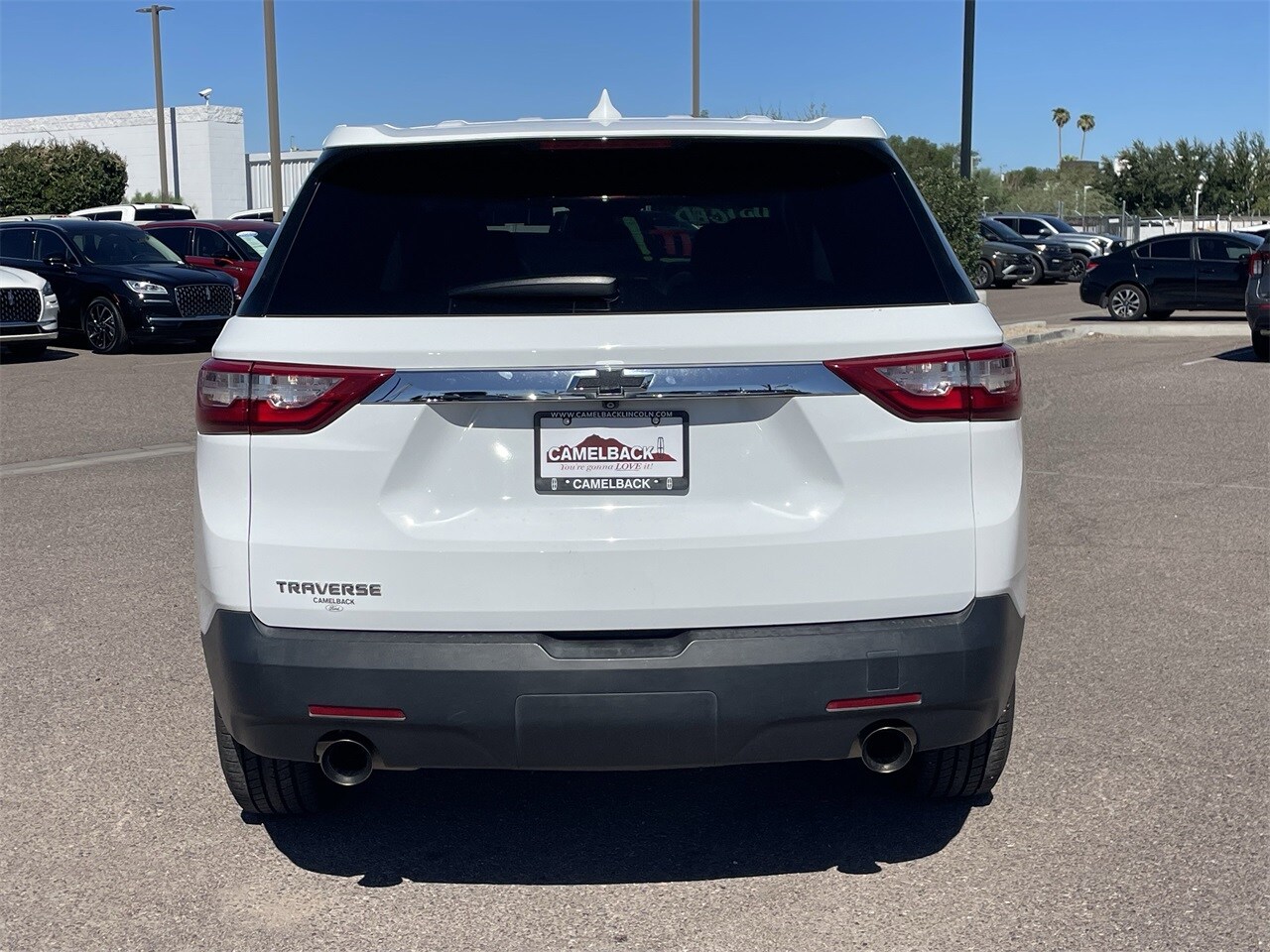 2020 Chevrolet Traverse LS photo 2