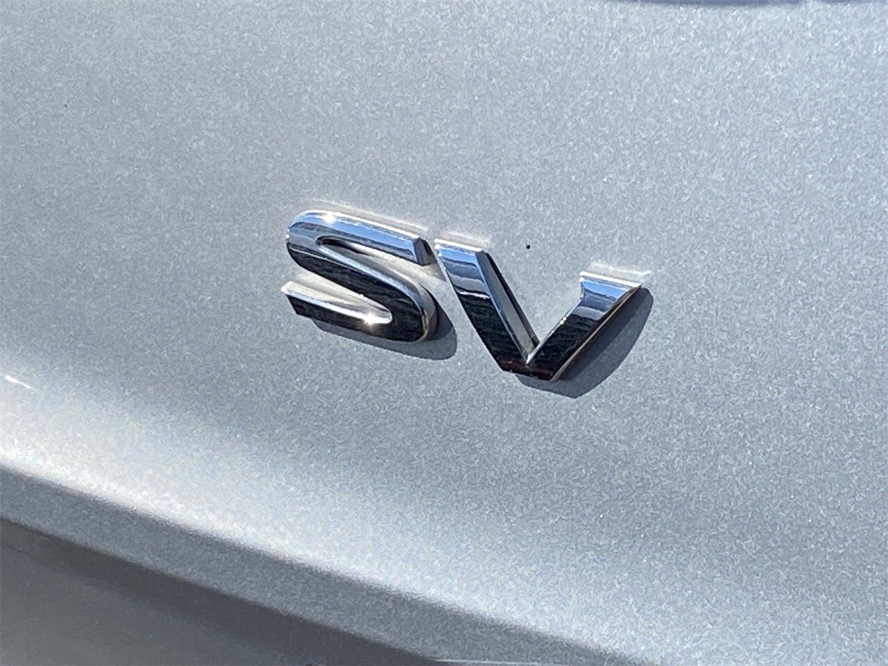 2023 Nissan Rogue SV photo 2