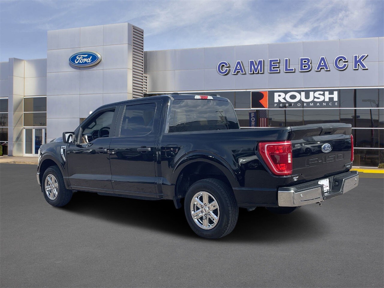 2023 Ford F-150 XLT photo 2