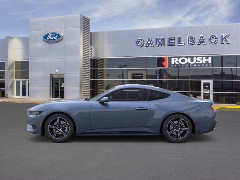 2025 Ford Mustang EcoBoost photo 3