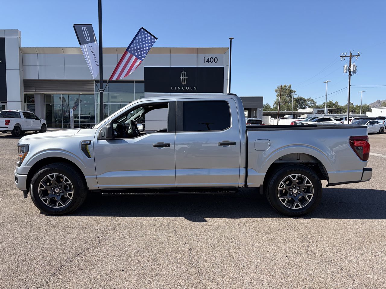 View vehicle photo 3