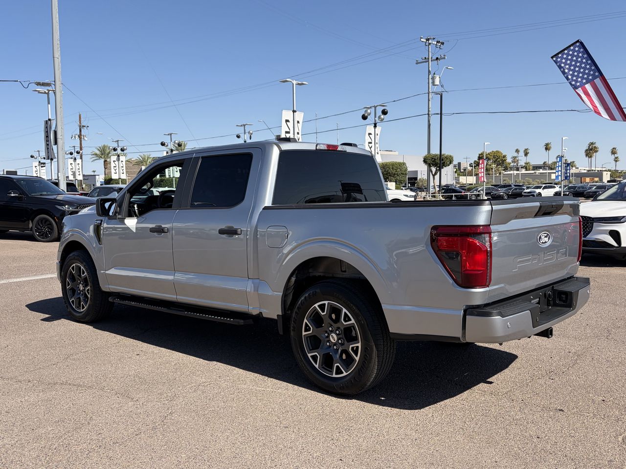 View vehicle photo 4