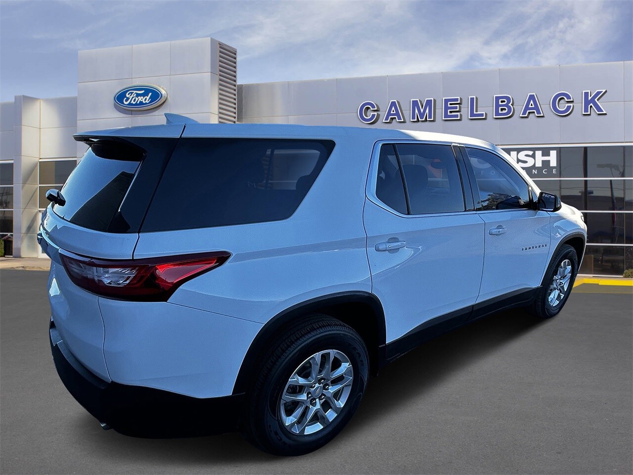 2020 Chevrolet Traverse LS photo 3