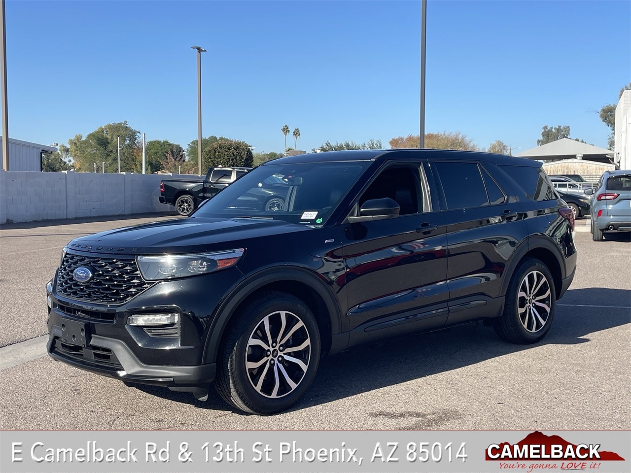 2022 Ford Explorer ST-LINE's photo