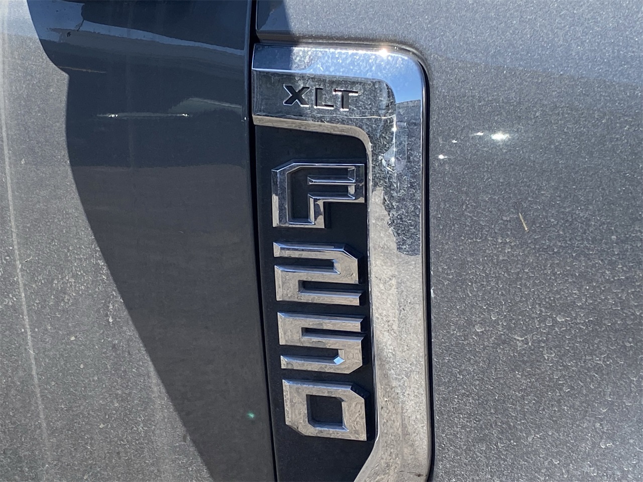 2022 Ford F-250 XLT photo 2