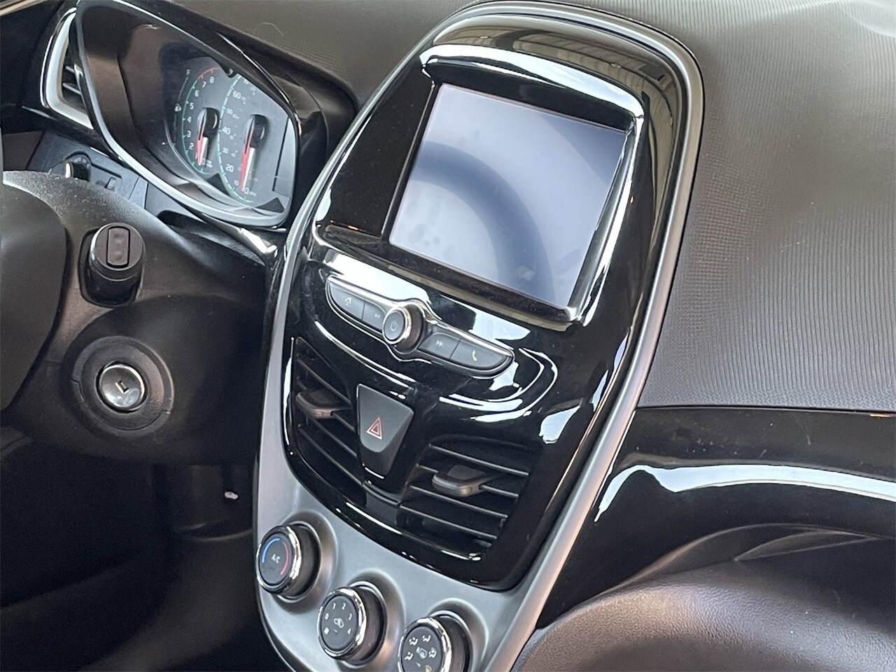 2021 Chevrolet Spark 1LT photo 3