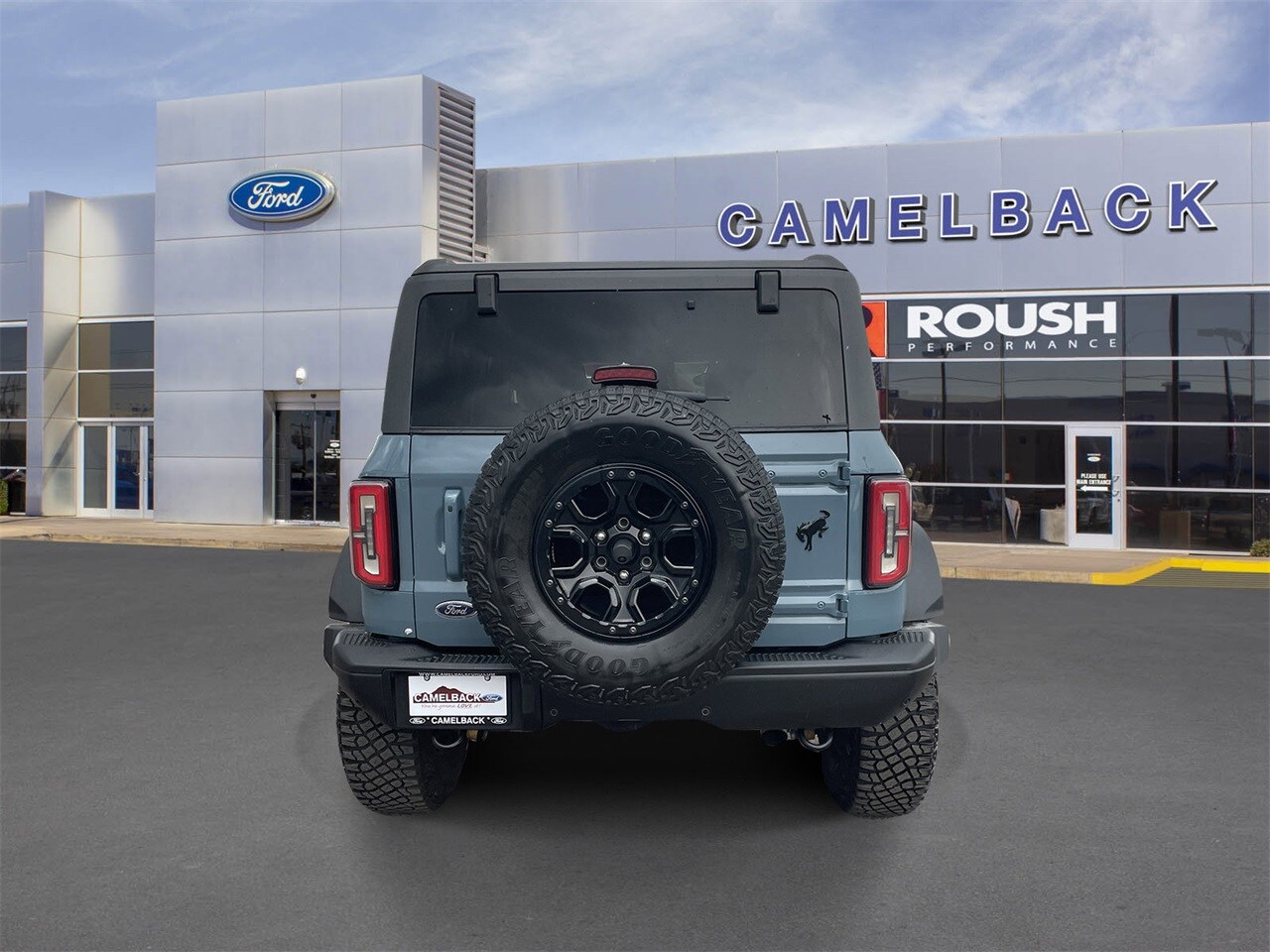 2021 Ford Bronco First Edition photo 2