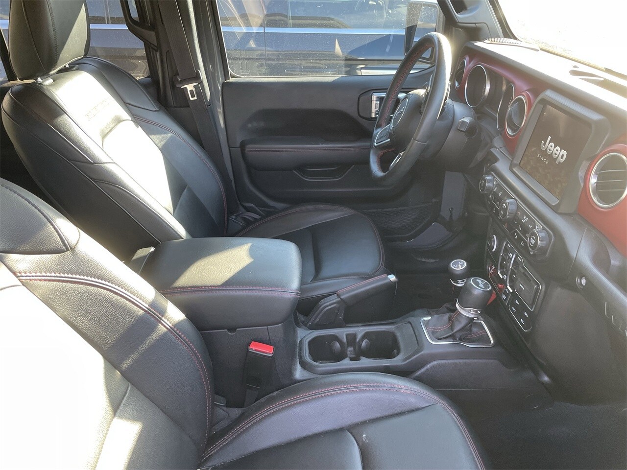 2023 Jeep Wrangler Rubicon photo 4