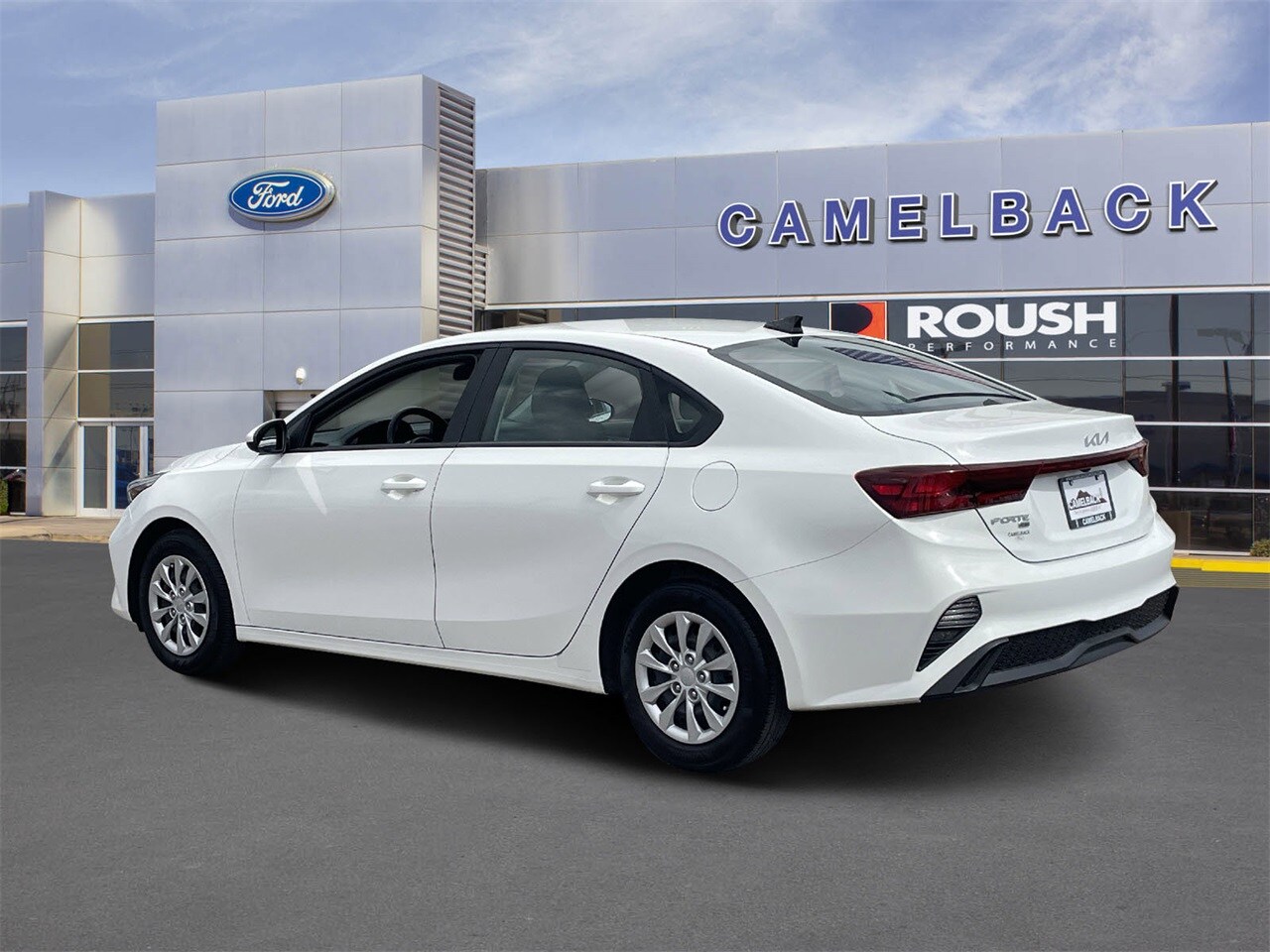 2023 Kia Forte LX photo 2