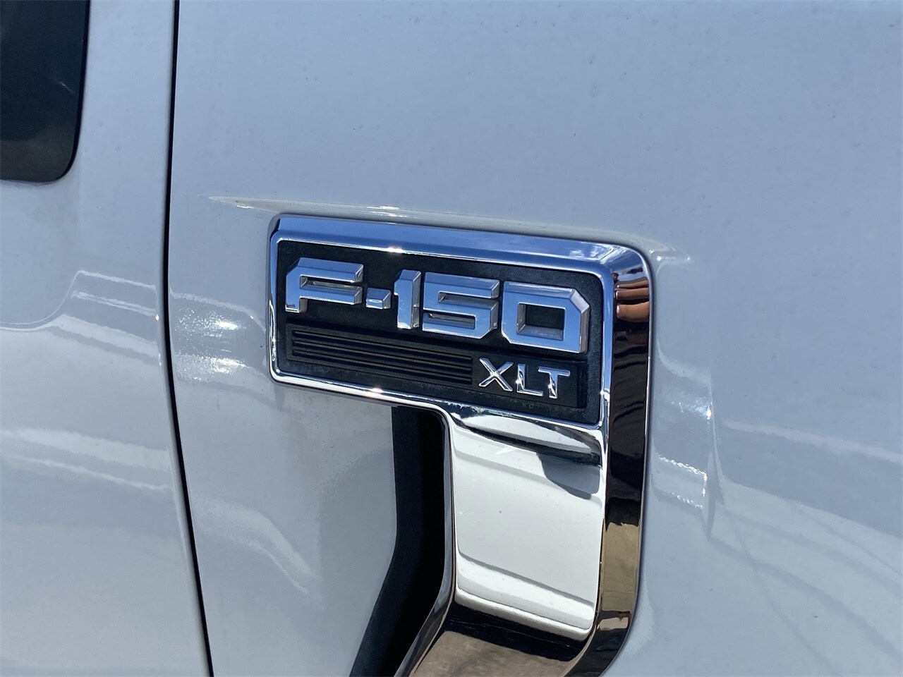 2021 Ford F-150 XLT photo 2