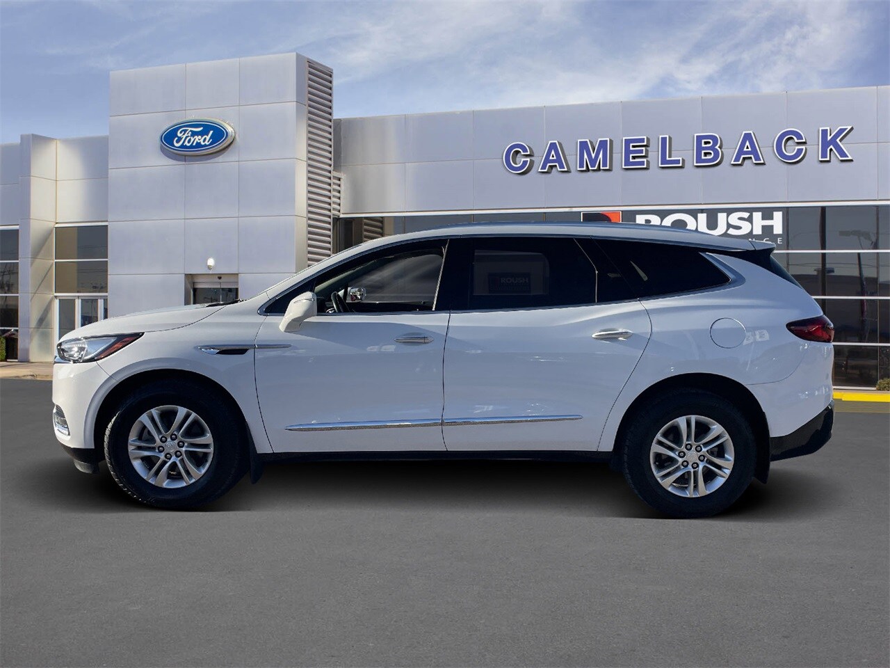 2019 Buick Enclave Essence photo 2