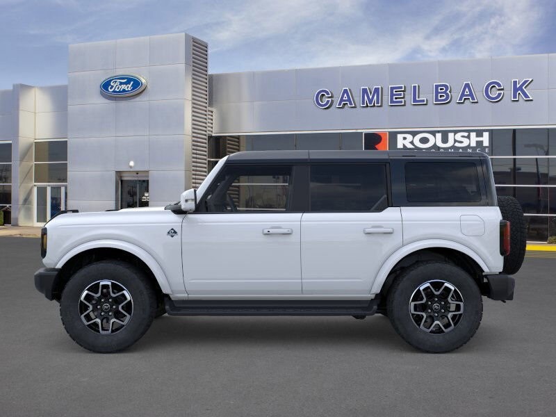 2025 Ford Bronco Outer Banks photo 3