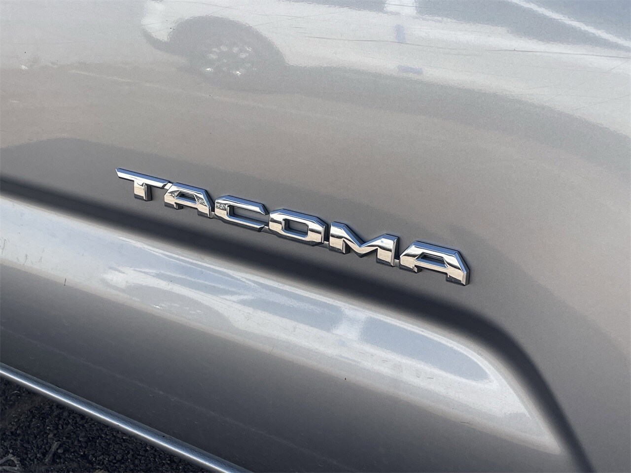 2016 Toyota Tacoma TRD Off-Road photo 2