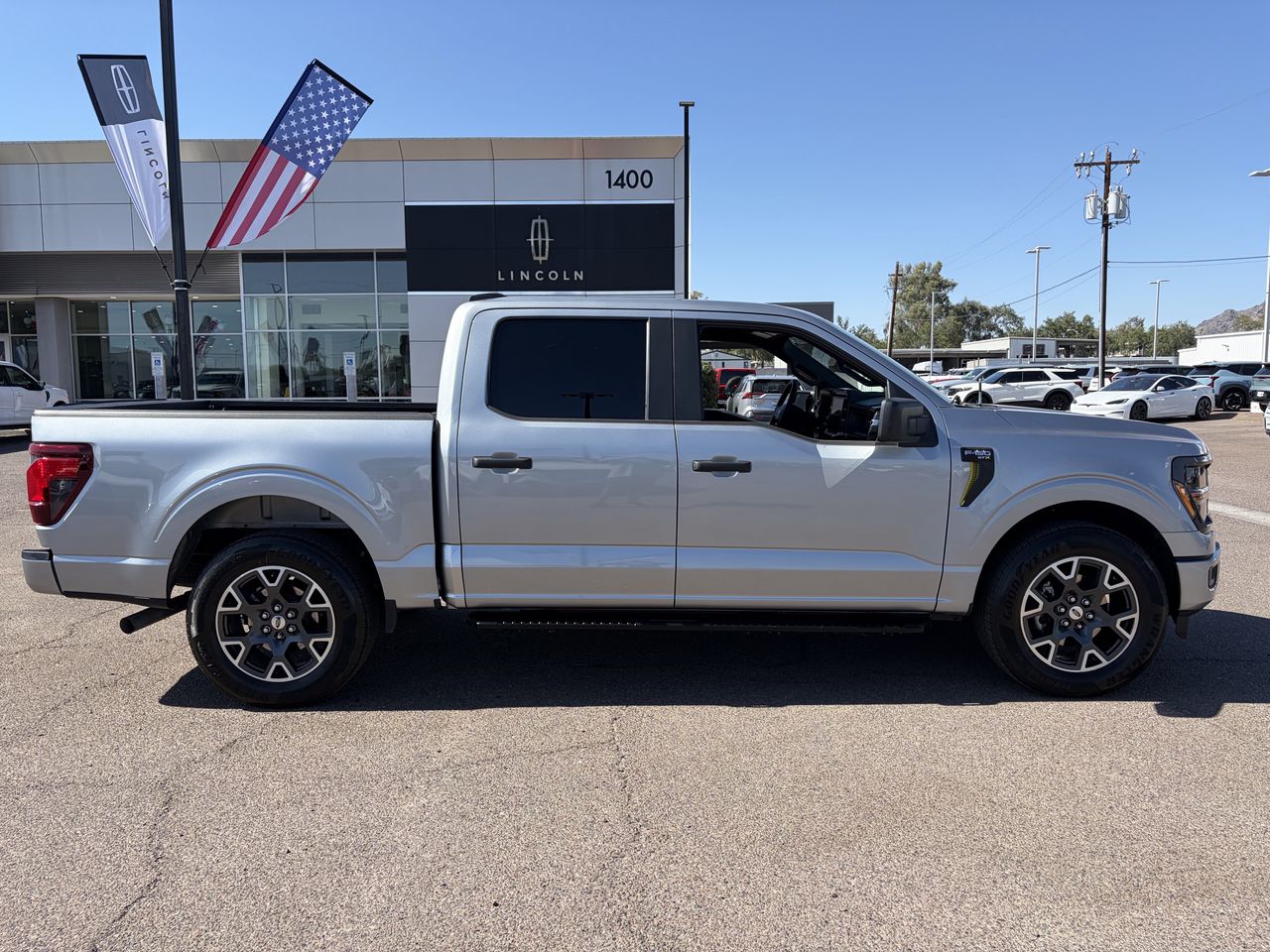 View vehicle photo 7