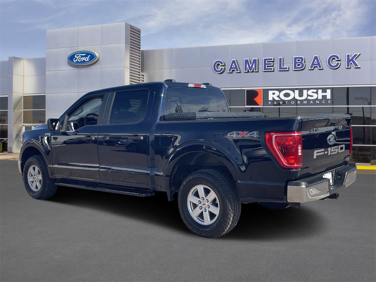 2023 Ford F-150 XLT photo 2