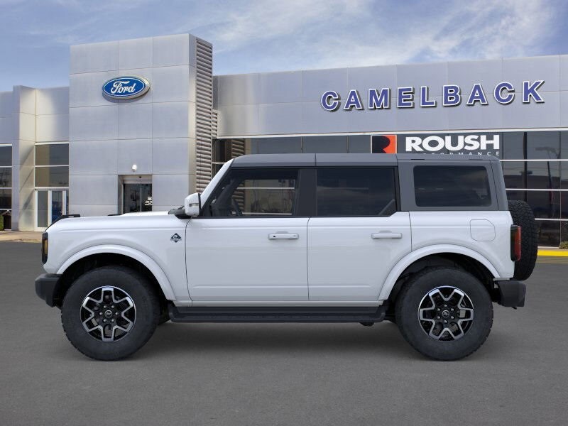 2025 Ford Bronco Outer Banks photo 3