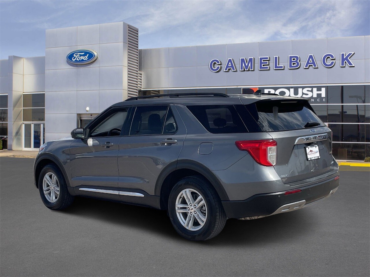 2024 Ford Explorer XLT photo 3