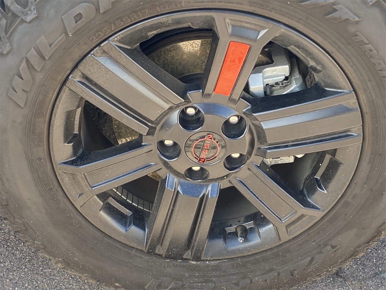 2025 Nissan Rogue SV photo 2