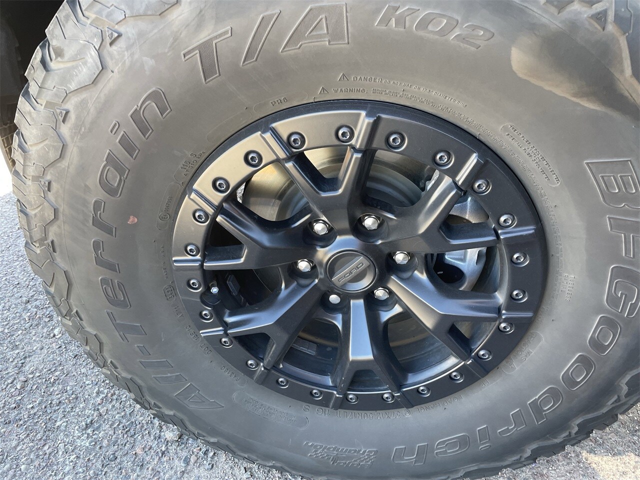 2023 Ford F-150 Raptor photo 3