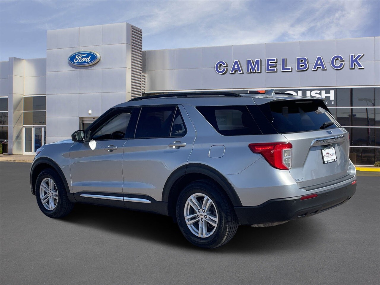 2020 Ford Explorer XLT photo 3