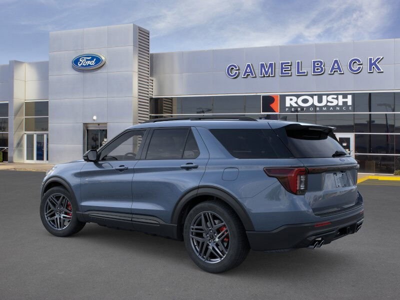 2025 Ford Explorer ST photo 2