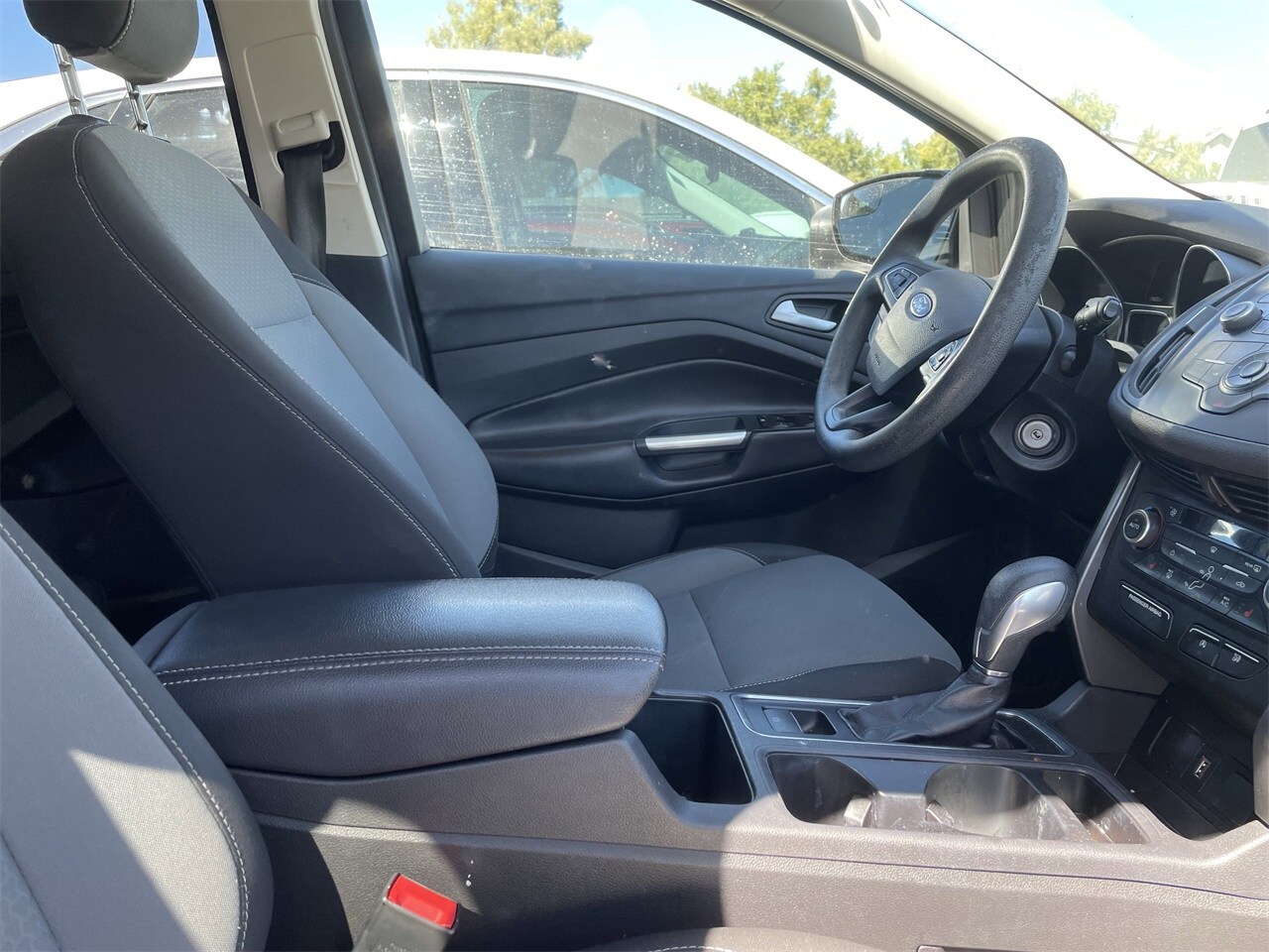 2018 Ford Escape SE photo 2