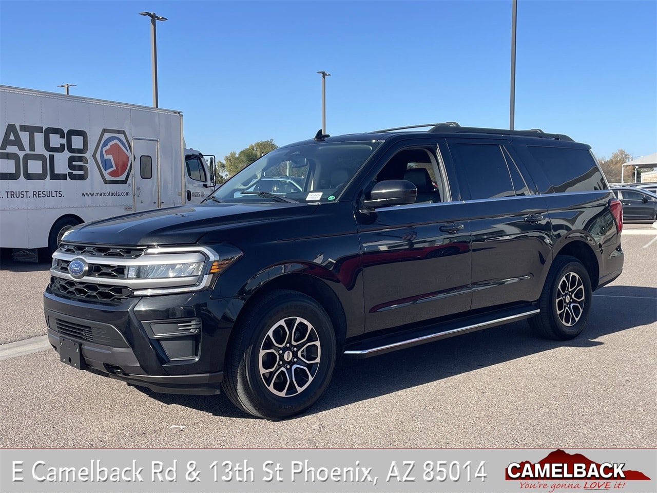 2023 Ford Expedition XLT's photo