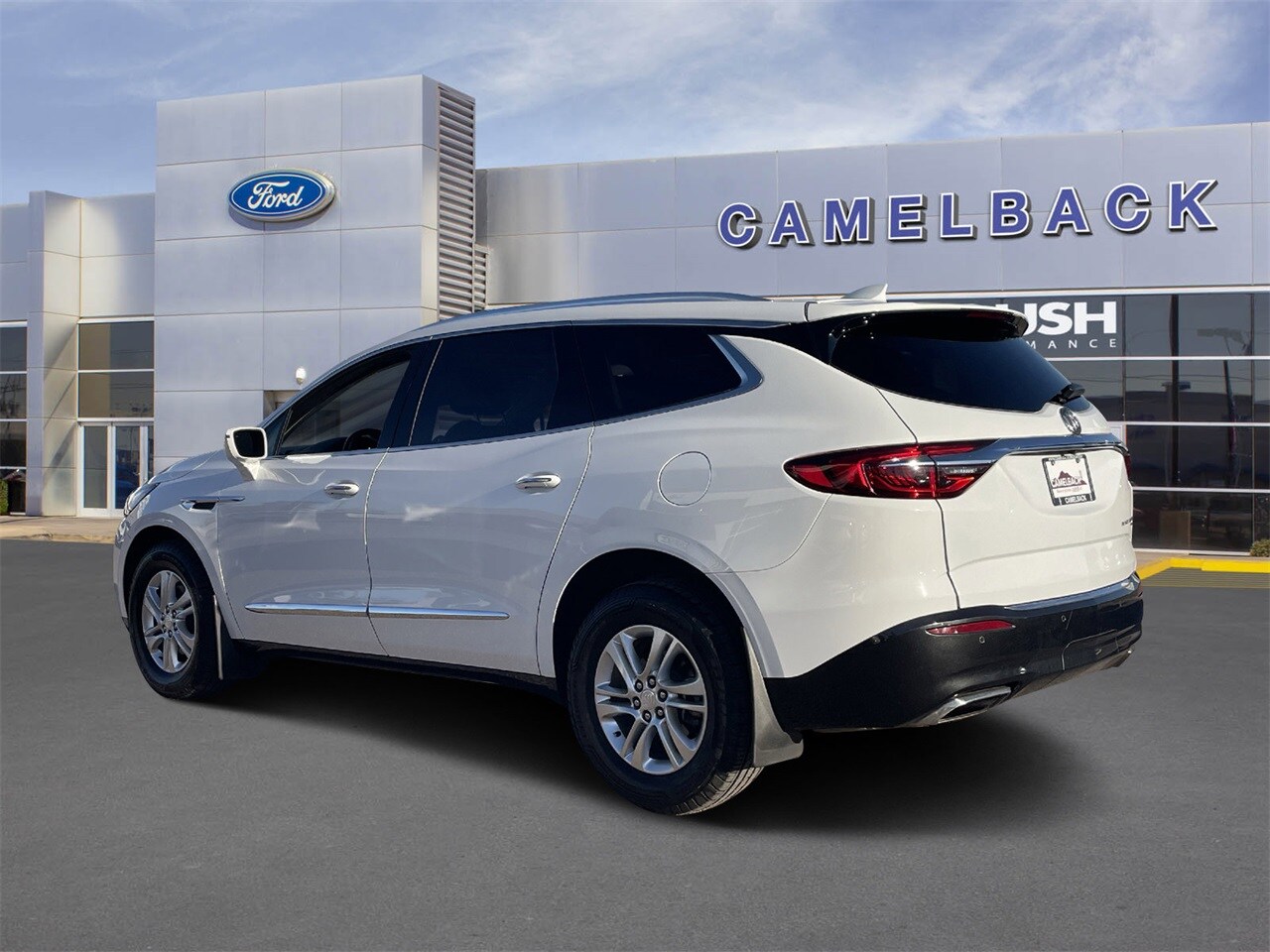 2019 Buick Enclave Essence photo 3