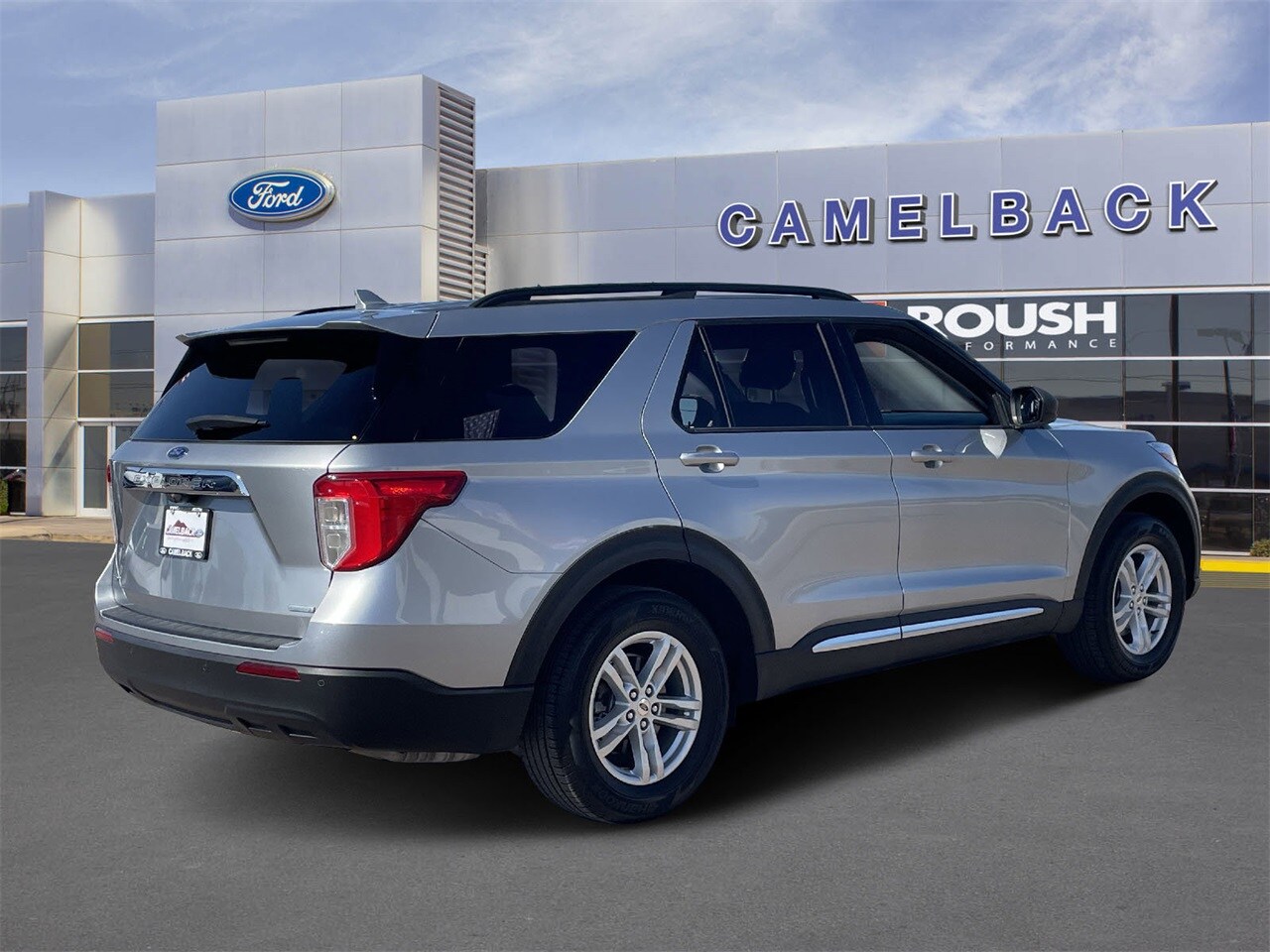 2020 Ford Explorer XLT photo 3