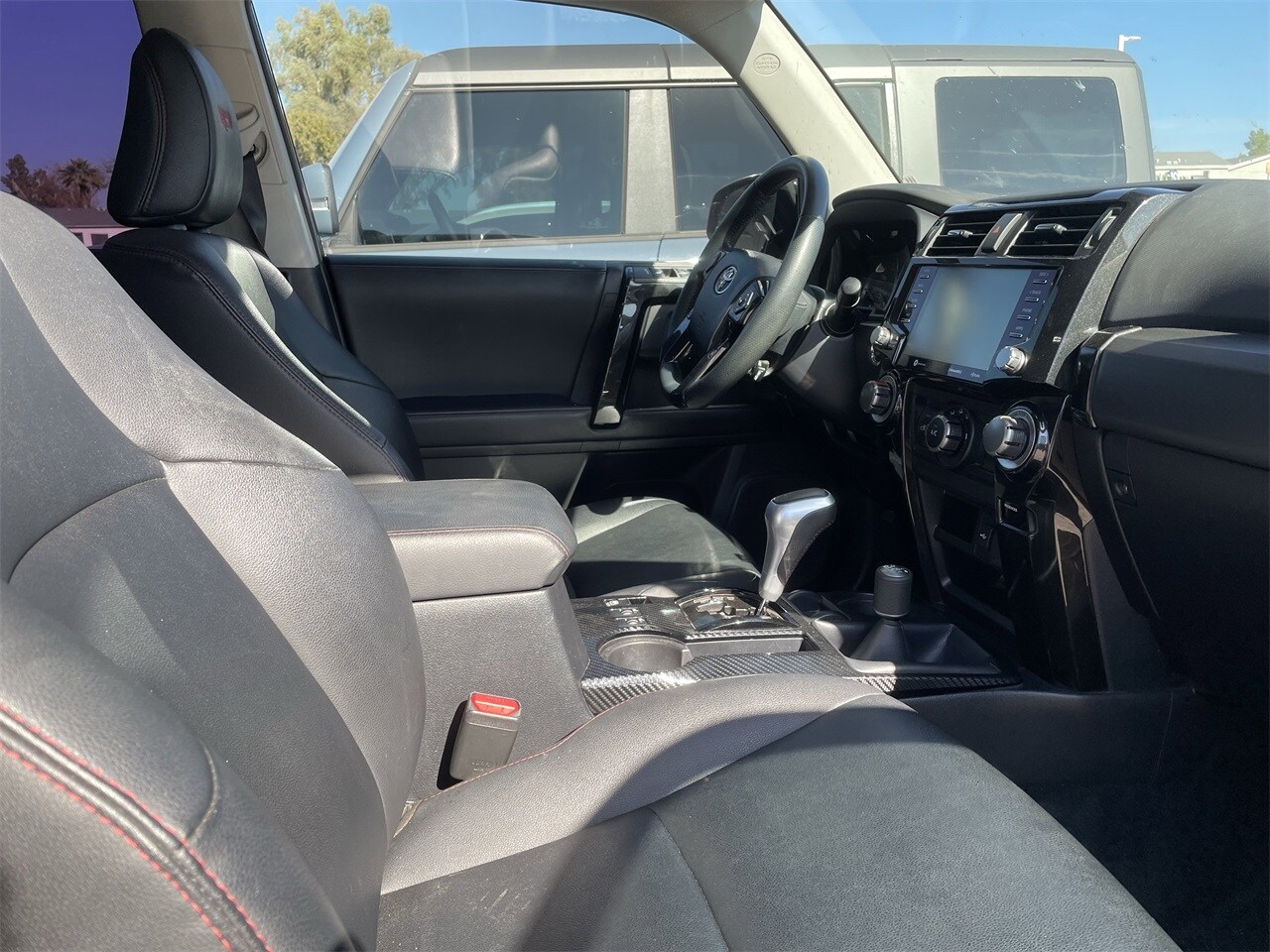 2022 Toyota 4Runner TRD Off-Road Premium photo 2