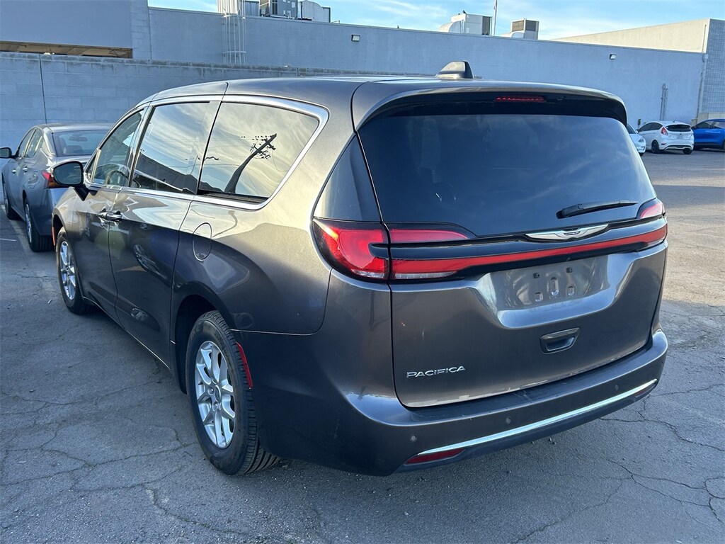 Used 2023 Chrysler Pacifica Touring L Van Passenger Van